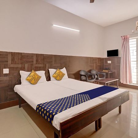 Spot On Ganga Yatri Nivas Hotel Gundlupet Buitenkant foto