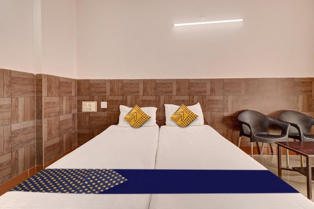 Spot On Ganga Yatri Nivas Hotel Gundlupet Buitenkant foto