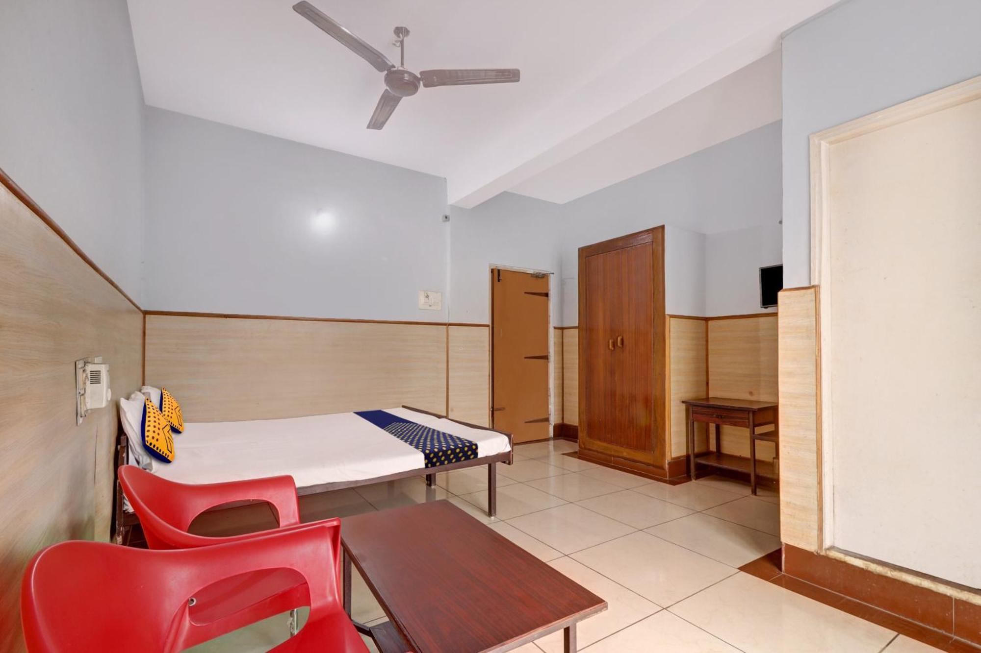 Spot On Ganga Yatri Nivas Hotel Gundlupet Buitenkant foto